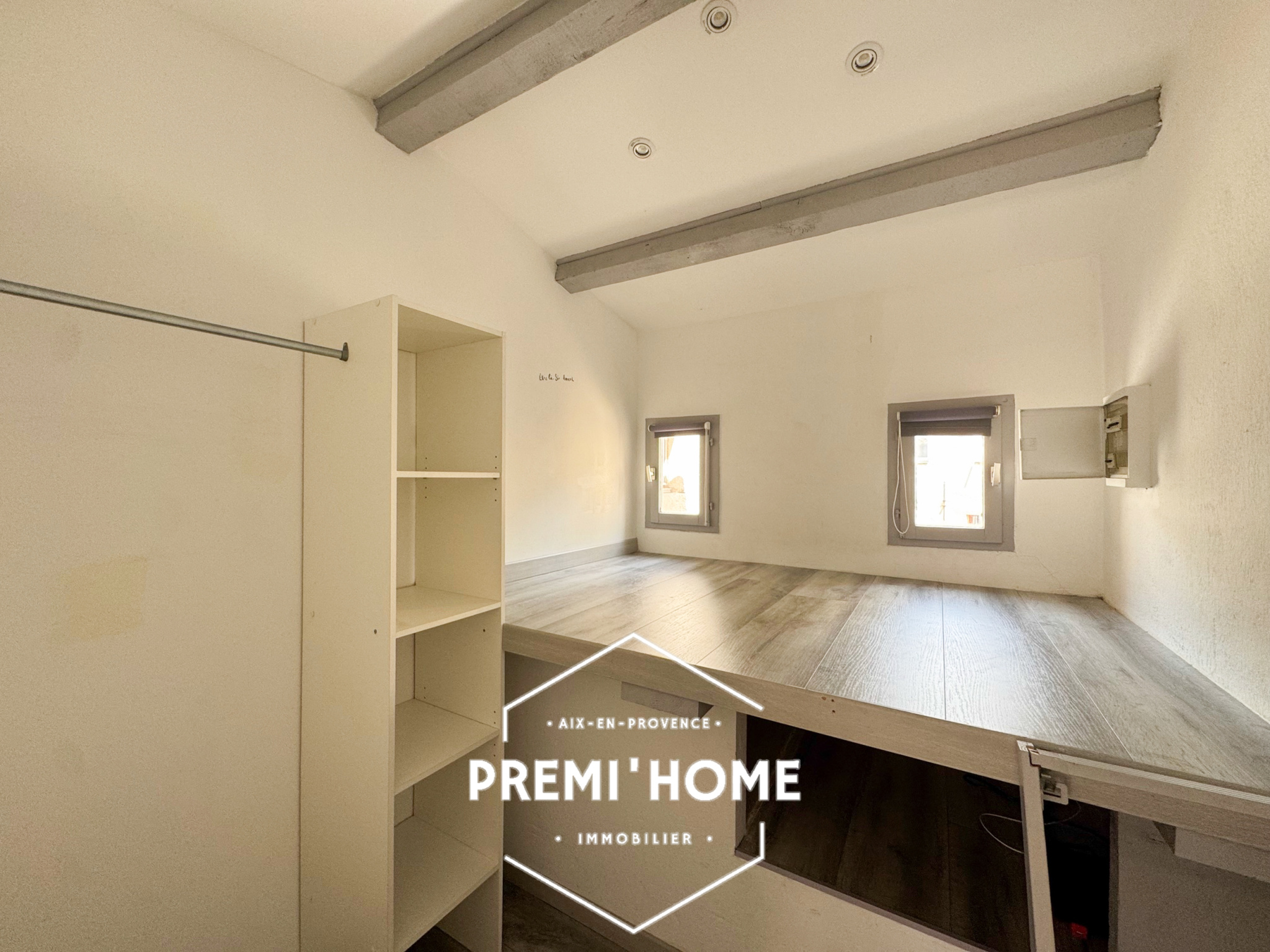 A VENDRE T1/2 AVEC TERRASSE CENTRE HISTORIQUE AIX - Premi'home Agence immobilière Aix En Provence