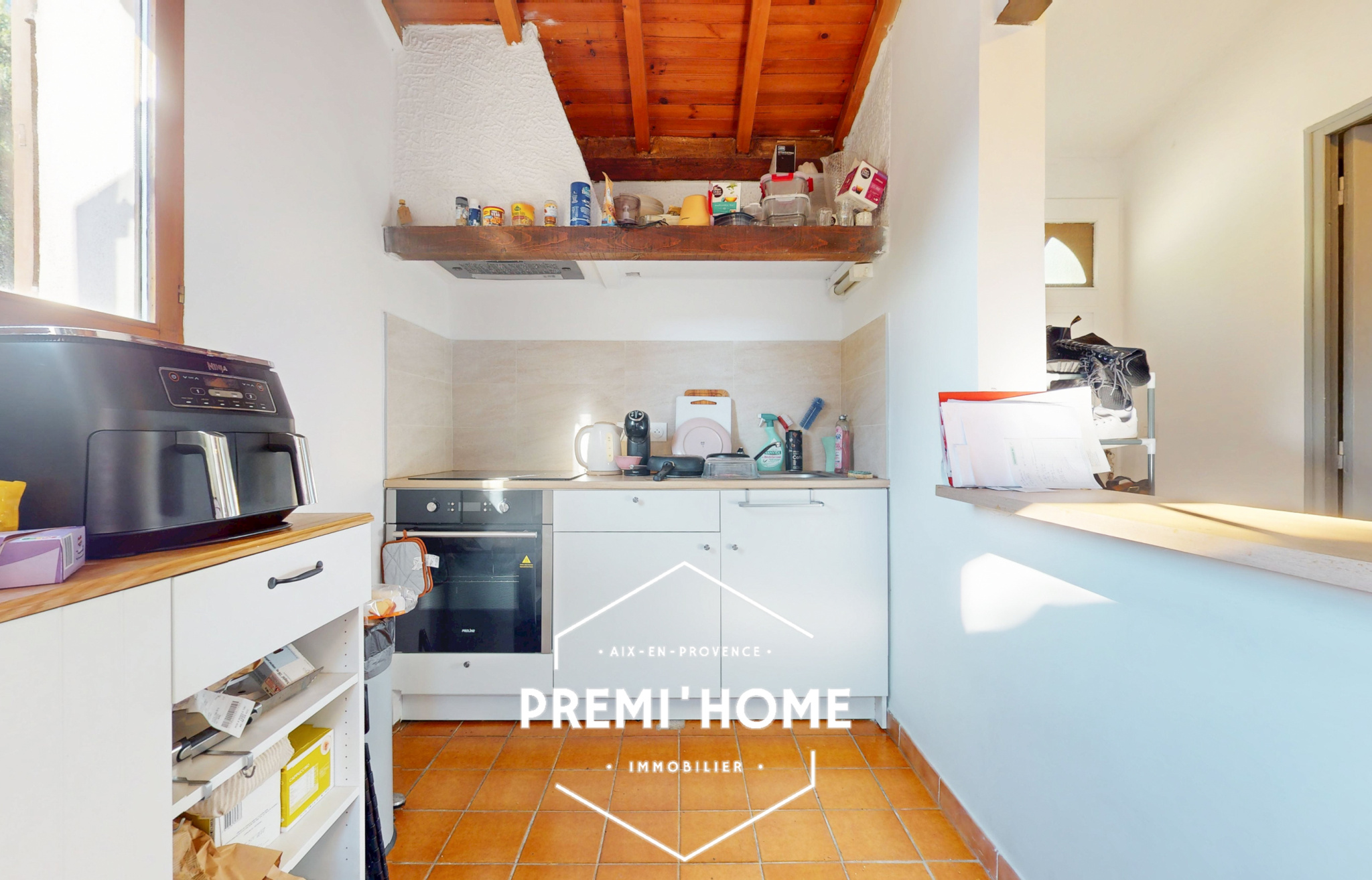 T2 REZ DE JARDIN MAISON AVEC TERRASSE ET PARKING CENTRE LUYN - Premi'home Agence immobilière Aix En Provence
