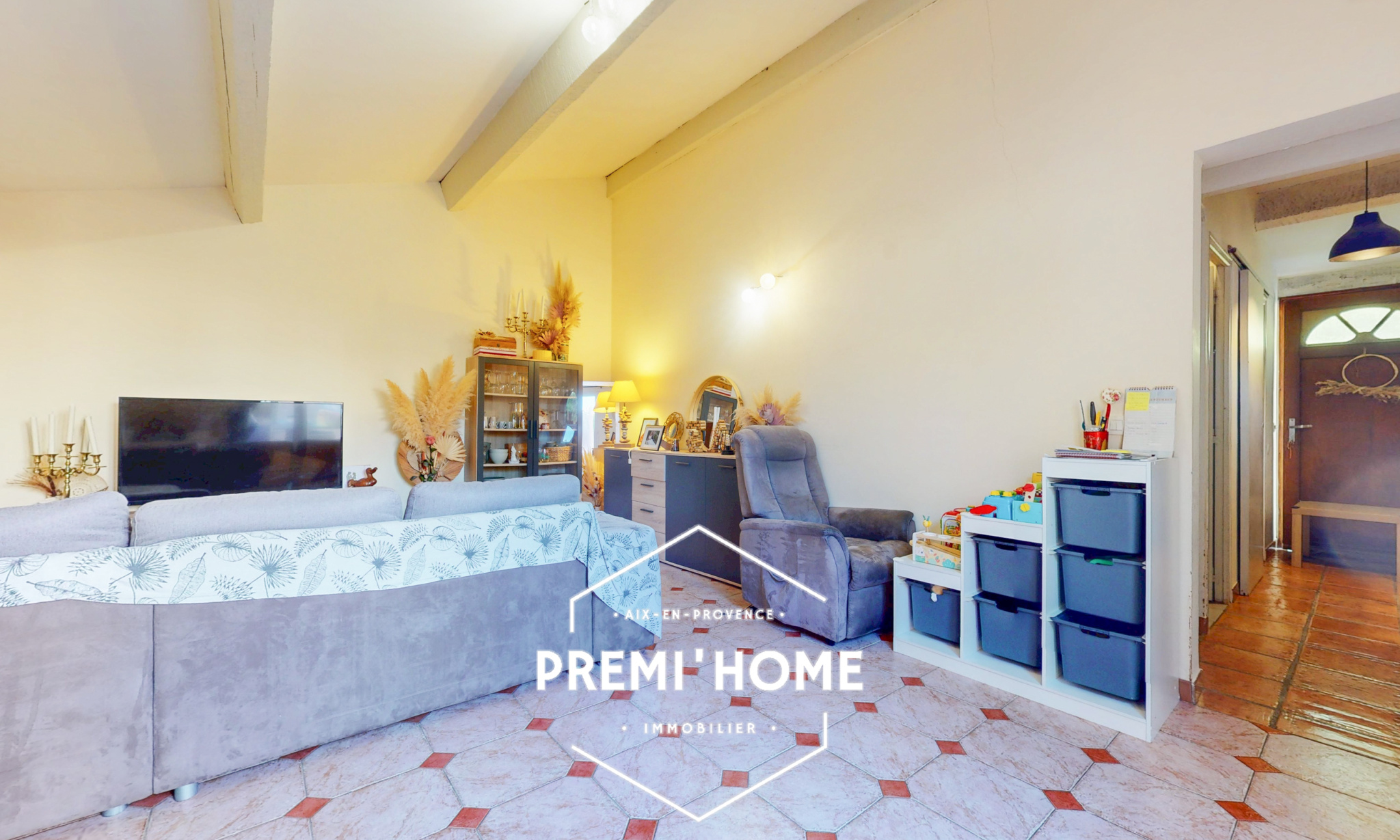 T3 REZ DE JARDIN MAISON, AVEC TERRASSE ET PARKING CENTRE LUY - Premi'home Agence immobilière Aix En Provence