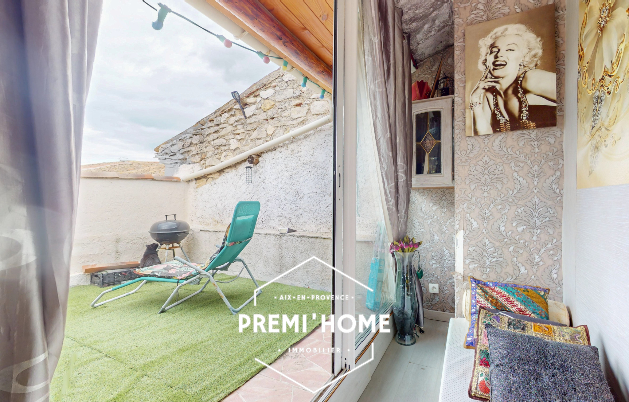 MAISON A VENDRE SENAS 4 PIÈCES EN R+2 AVEC GARAGE ET TERRASS - Premi'home Agence immobilière Aix En Provence