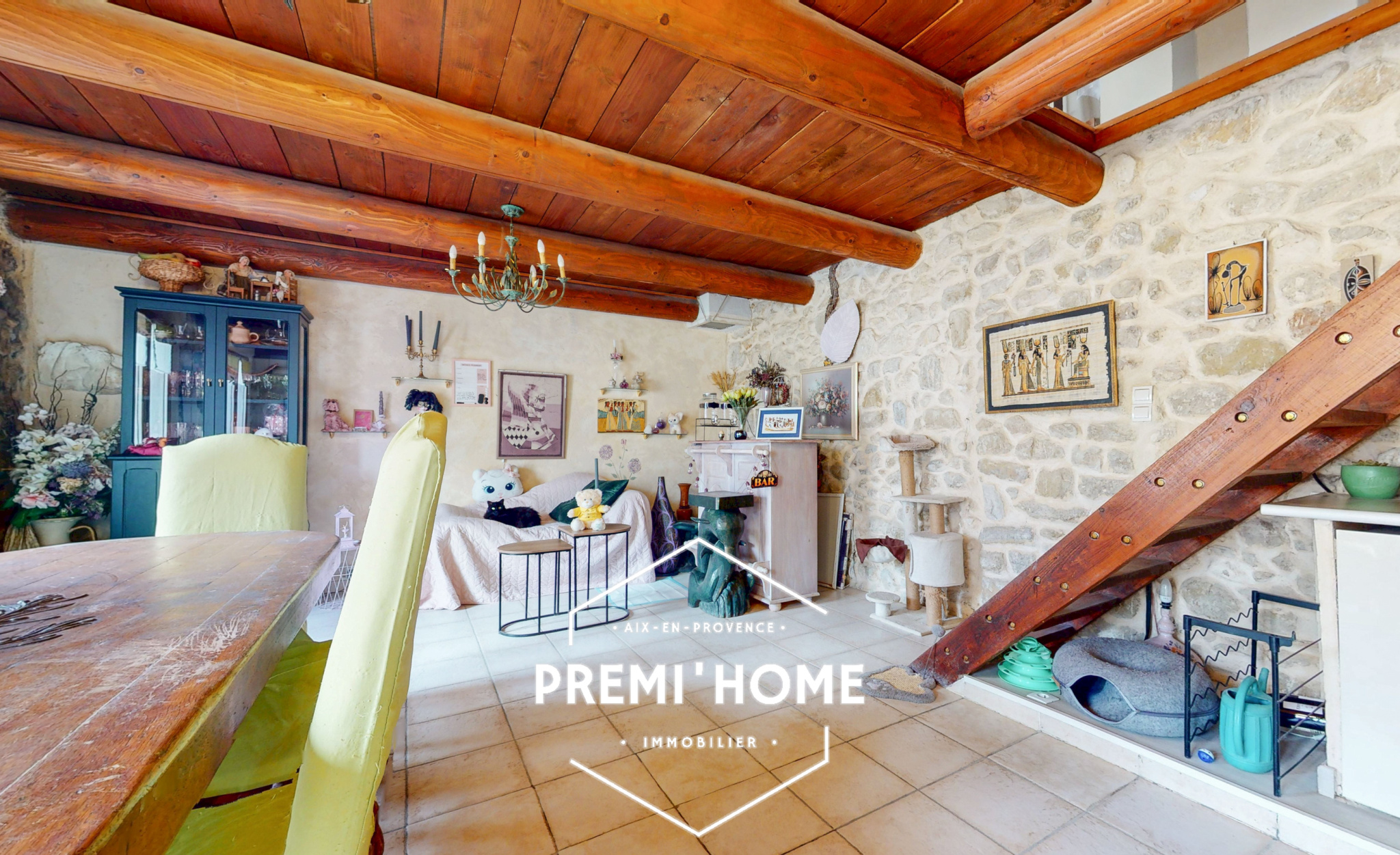 MAISON A VENDRE SENAS 4 PIÈCES EN R+2 AVEC GARAGE ET TERRASS - Premi'home Agence immobilière Aix En Provence