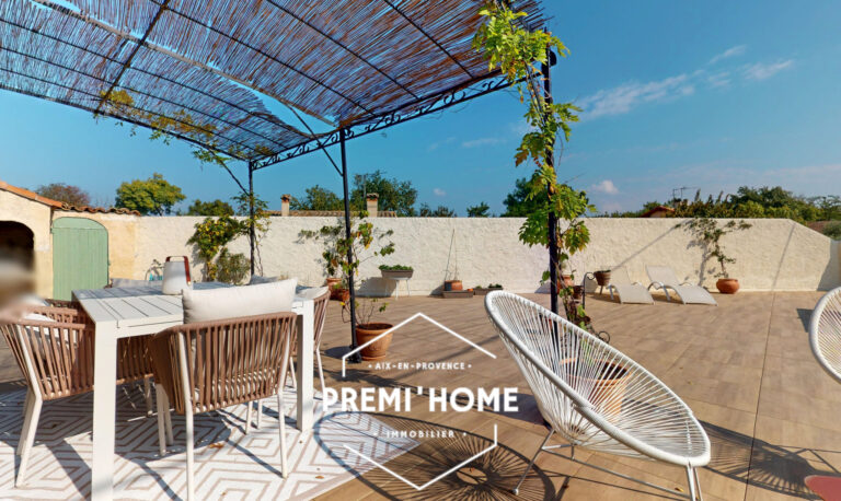 A VENDRE T4 RENOVE AVEC TERRASSE DE 130m2 ET GARAGE AIX LES - Premi'home Agence immobilière Aix En Provence