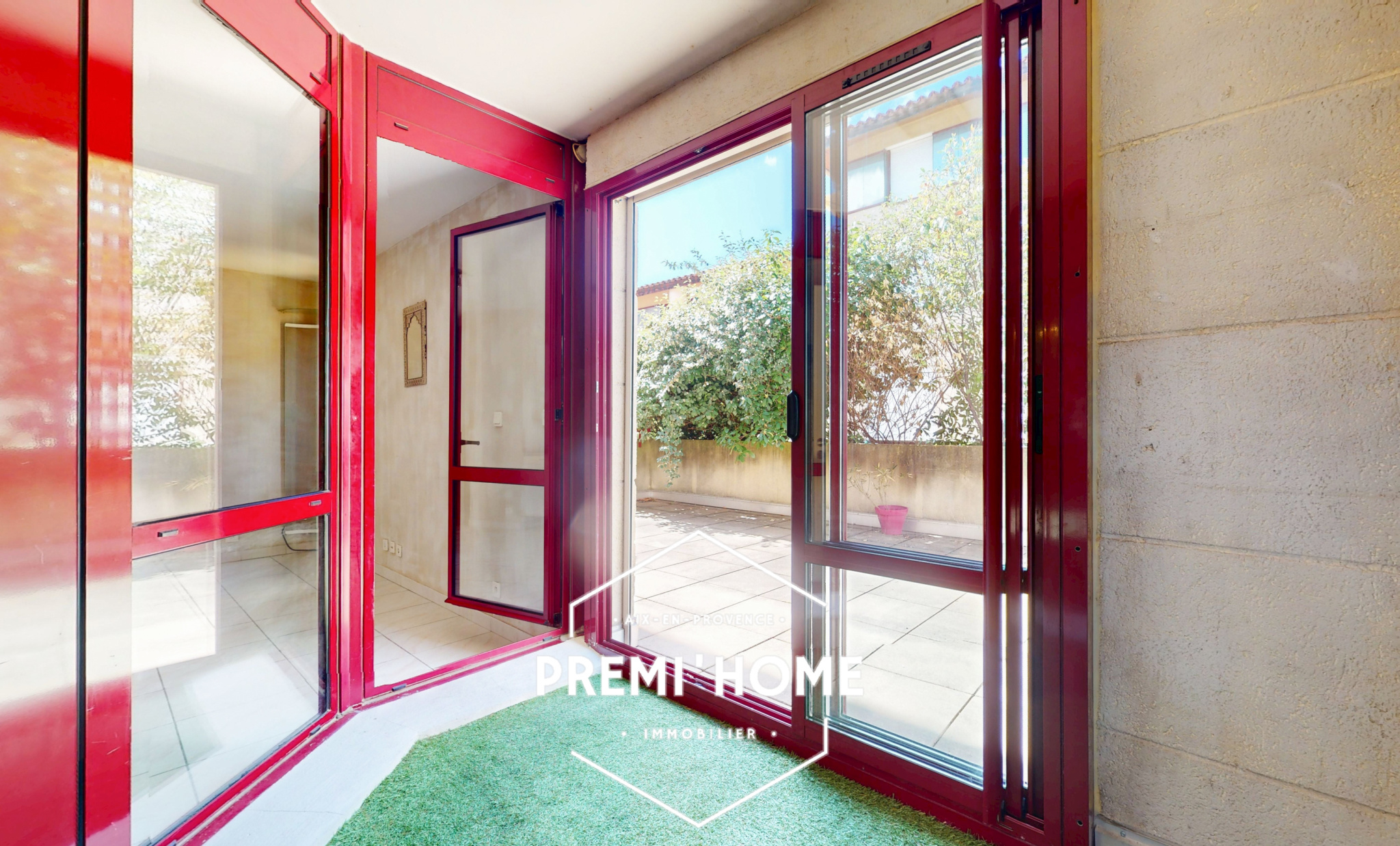 A VENDRE T2 AVEC TERRASSE CENTRE VILLE AIX EN PROVENCE - Premi'home Agence immobilière Aix En Provence