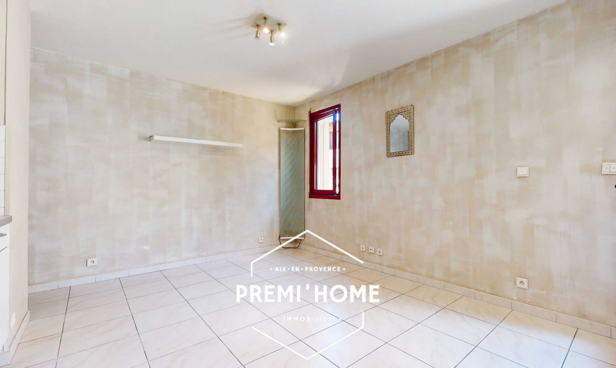 A VENDRE T2 AVEC TERRASSE CENTRE VILLE AIX EN PROVENCE - Premi'home Agence immobilière Aix En Provence