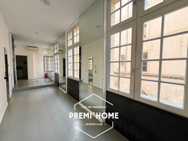 A VENDRE DROIT AU BAIL 67m2 CENTRE HISTORIQUE AIX EN PROVENC - Premi'home Agence immobilière Aix En Provence
