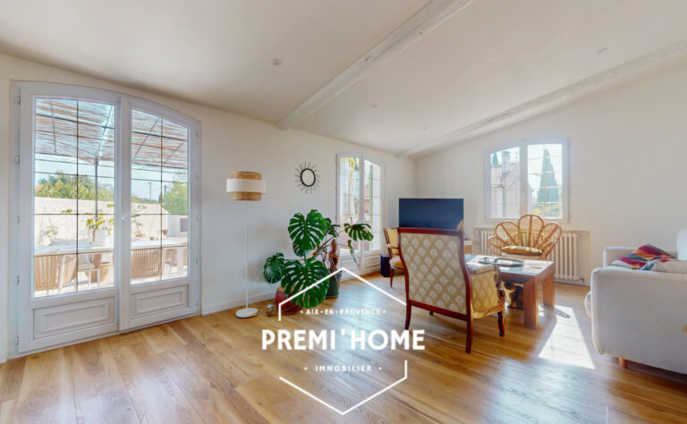 A VENDRE T4 RENOVE AVEC TERRASSE DE 130m2 ET GARAGE AIX LES - Premi'home Agence immobilière Aix En Provence