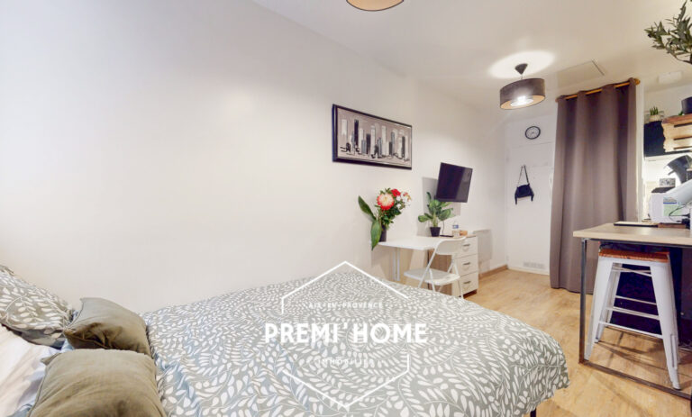 A VENDRE STUDIO RENOVE RDC AIX TANNEURS - Premi'home Agence immobilière Aix En Provence
