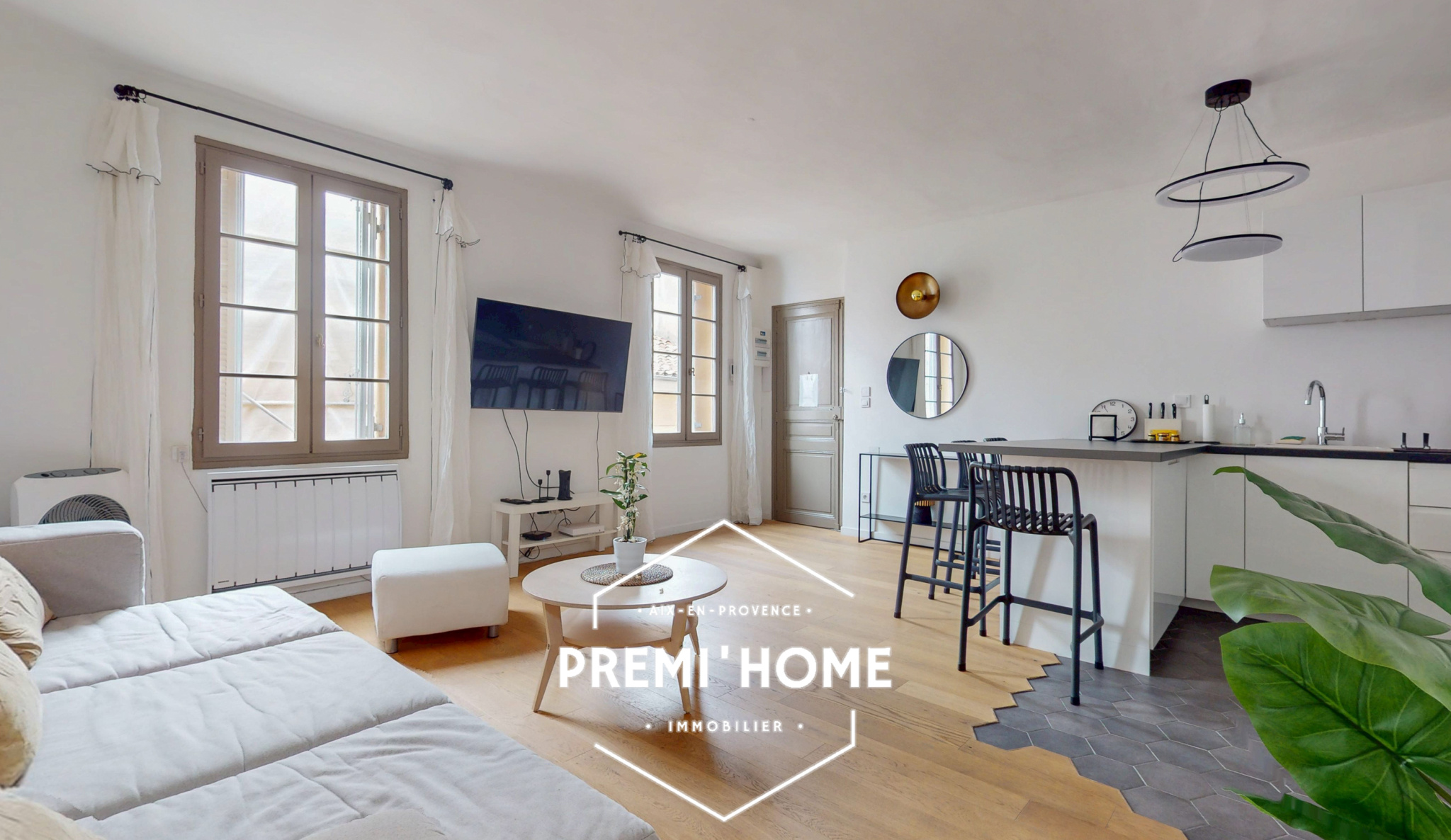 T3 RENOVE A VENDRE CENTRE HISTORIQUE AIX EN PROVENCE - Premi'home Agence immobilière Aix En Provence