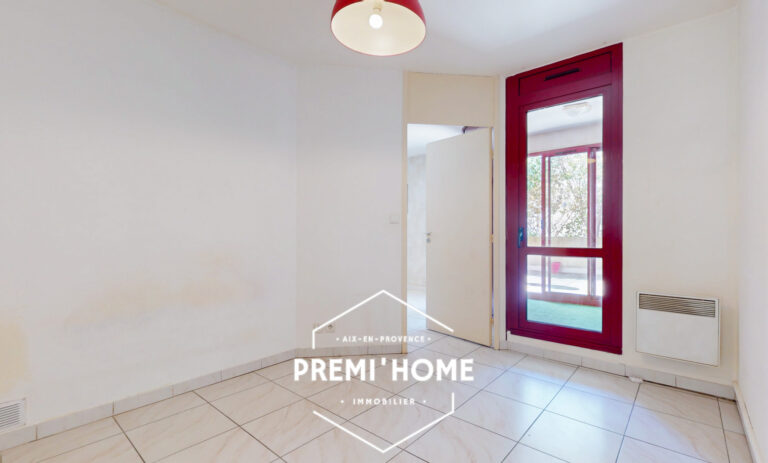A VENDRE T2 AVEC TERRASSE CENTRE VILLE AIX EN PROVENCE - Premi'home Agence immobilière Aix En Provence