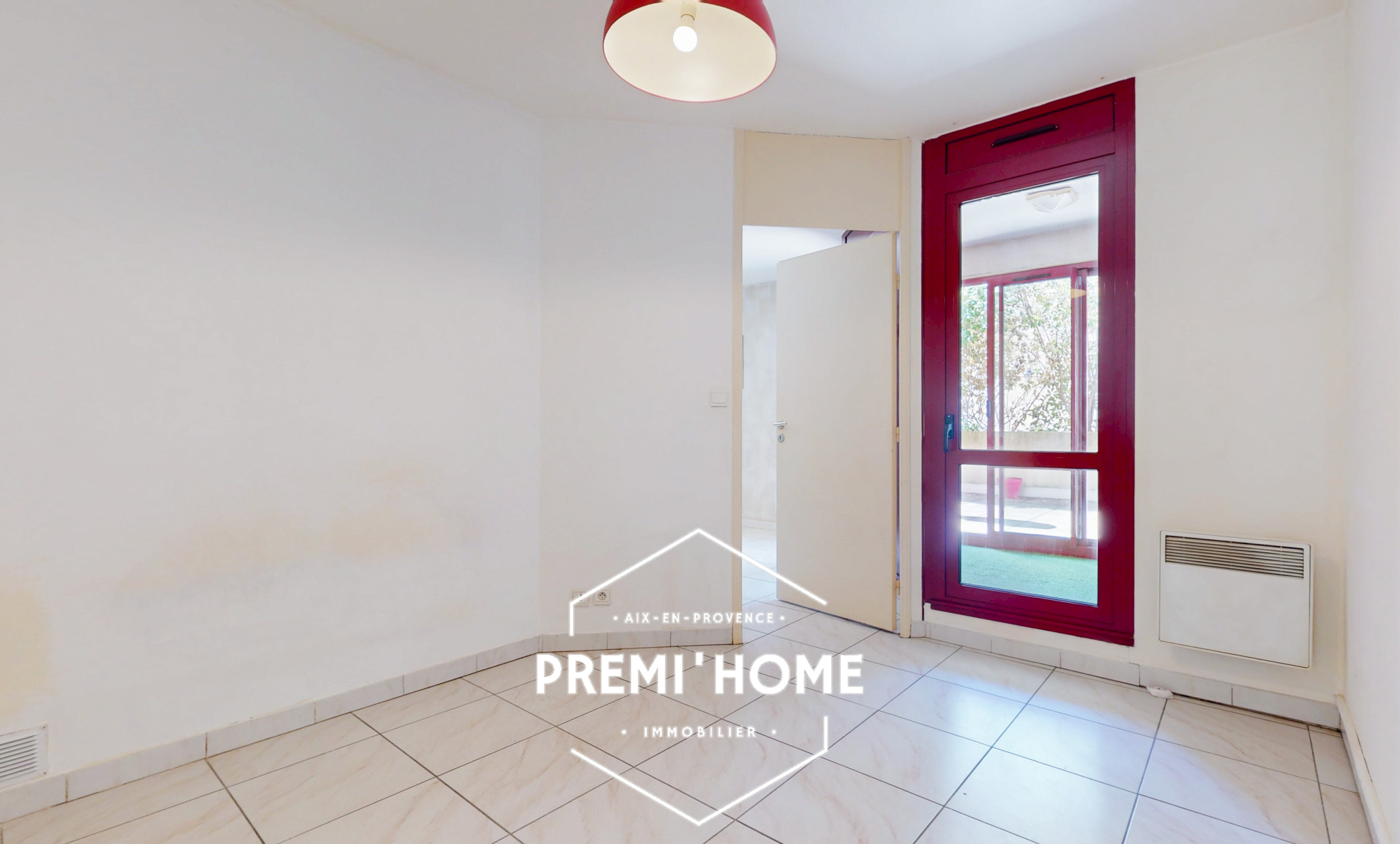 A VENDRE T2 AVEC TERRASSE CENTRE VILLE AIX EN PROVENCE - Premi'home Agence immobilière Aix En Provence