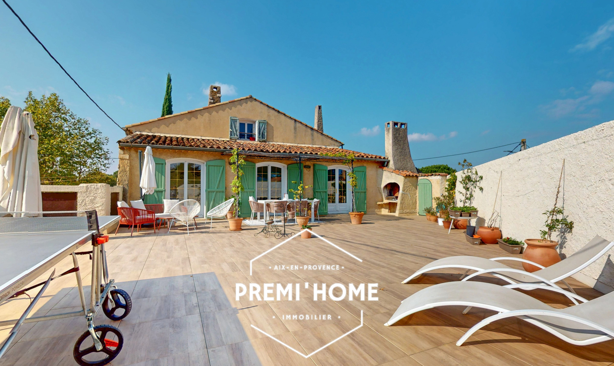 A VENDRE T4 RENOVE AVEC TERRASSE DE 130m2 ET GARAGE AIX LES - Premi'home Agence immobilière Aix En Provence
