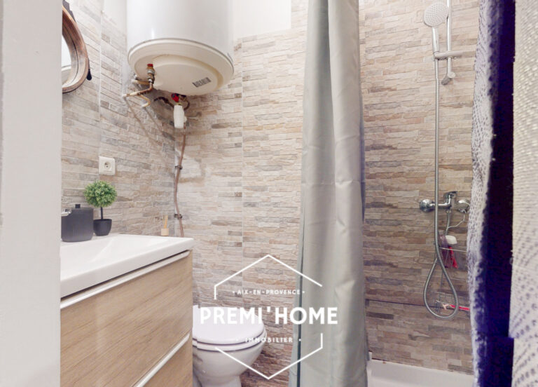 A VENDRE STUDIO RENOVE RDC AIX TANNEURS - Premi'home Agence immobilière Aix En Provence