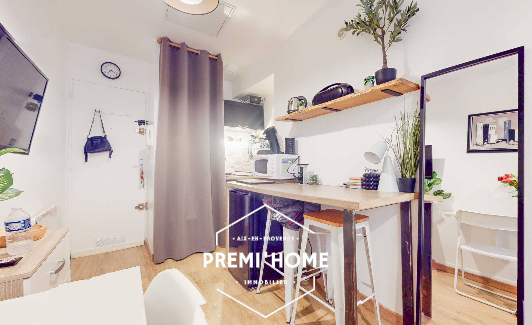 A VENDRE STUDIO RENOVE RDC AIX TANNEURS - Premi'home Agence immobilière Aix En Provence