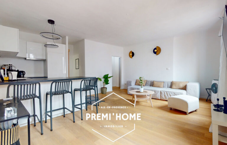 T3 RENOVE A VENDRE CENTRE HISTORIQUE AIX EN PROVENCE - Premi'home Agence immobilière Aix En Provence