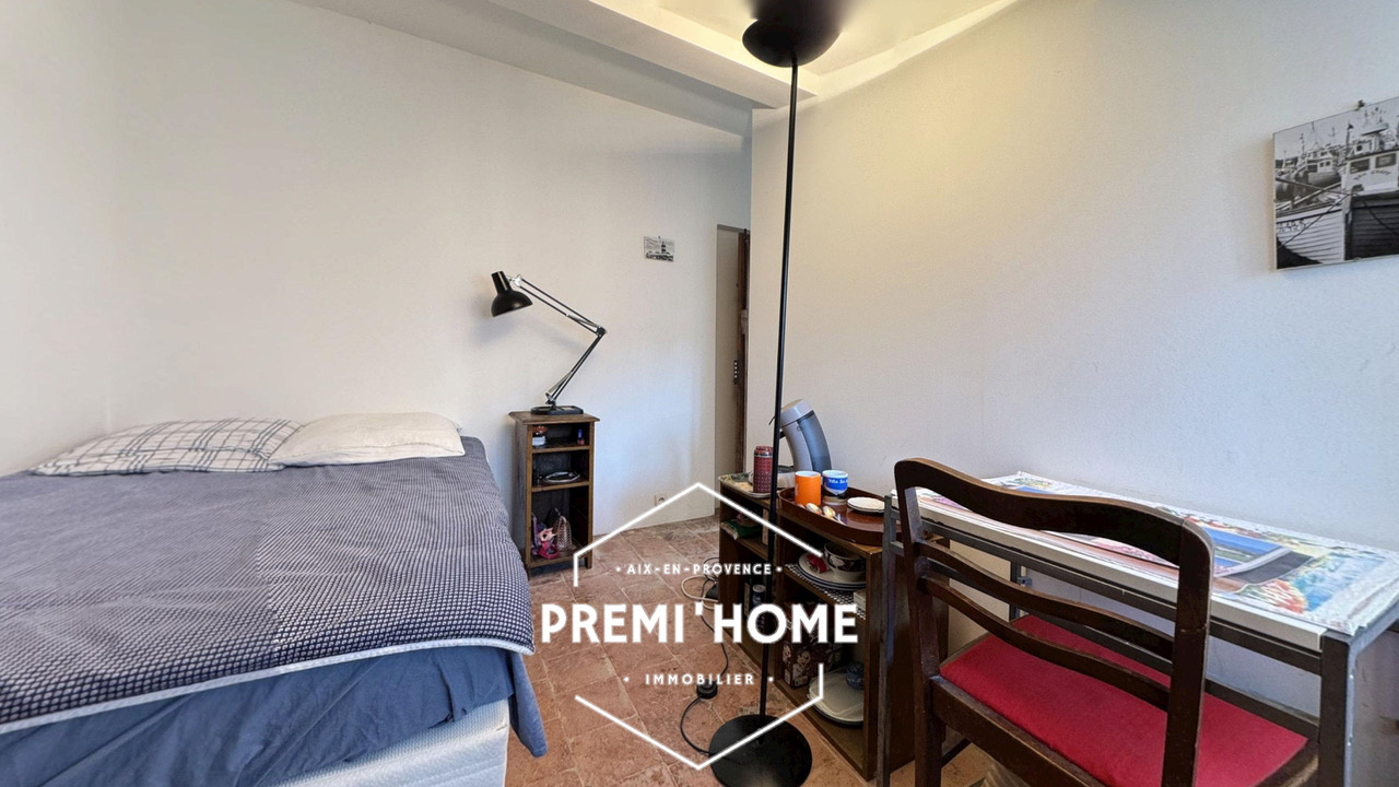 A VENDRE STUDIO CENTRE HISTORIQUE AIX EN PROVENCE - Premi'home Agence immobilière Aix En Provence