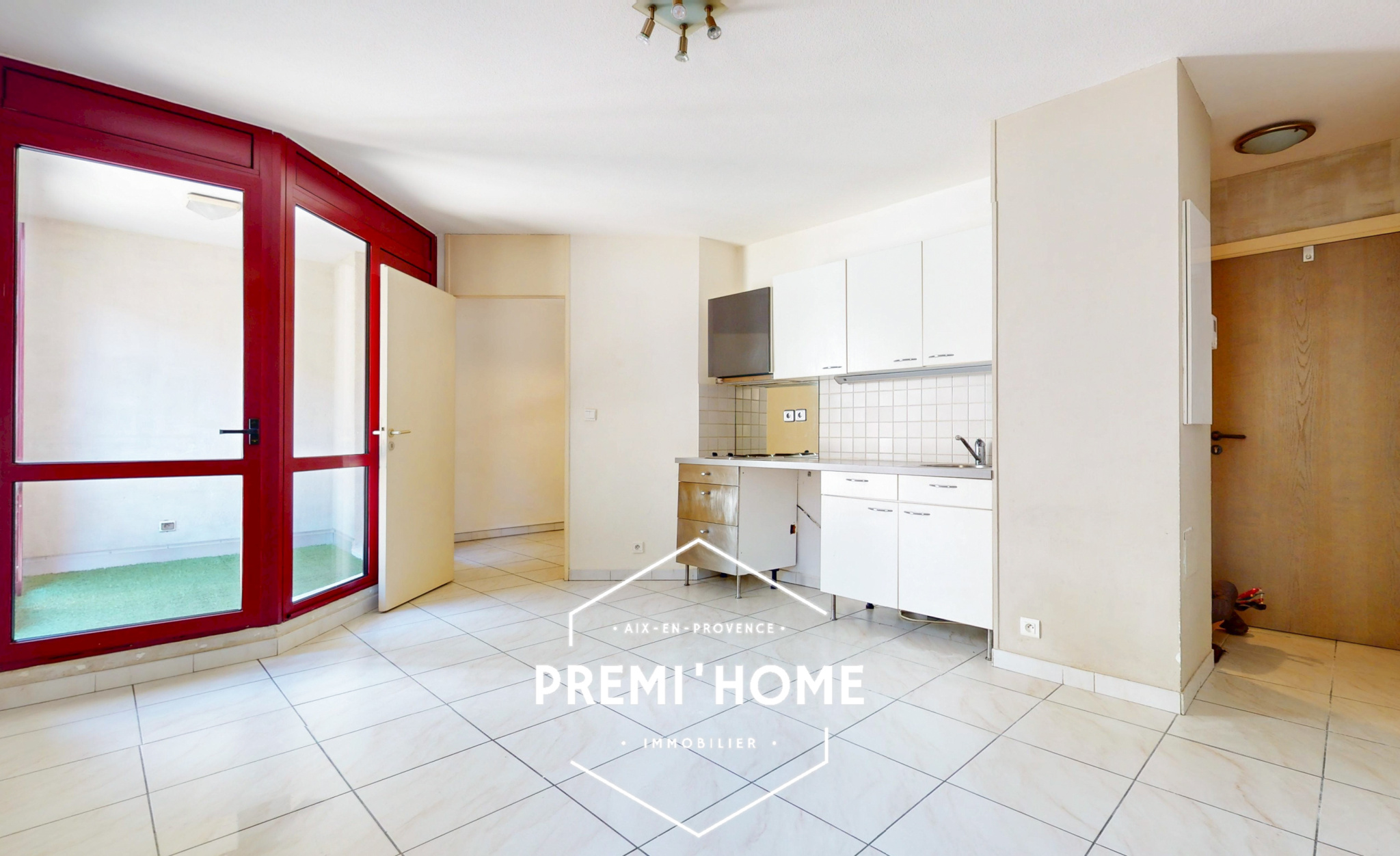 A VENDRE T2 AVEC TERRASSE CENTRE VILLE AIX EN PROVENCE - Premi'home Agence immobilière Aix En Provence