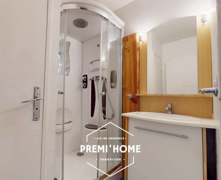 STUDIO AVEC JARDIN A VENDRE AIX LA TORSE - Premi'home Agence immobilière Aix En Provence