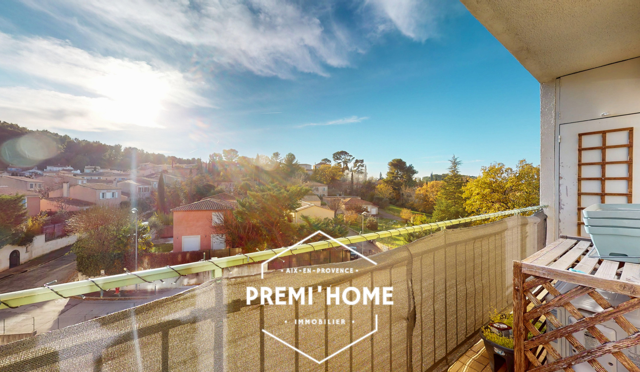 T3 RENOVE DERNIER ETAGE PONT DE L&rsquo;ARC AIX EN PROVENCE - Premi'home Agence immobilière Aix En Provence