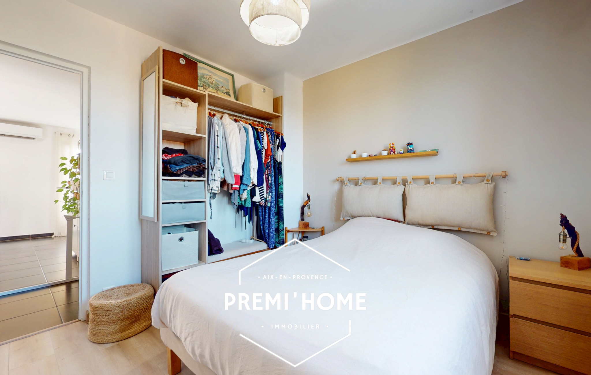 T3 RENOVE DERNIER ETAGE PONT DE L&rsquo;ARC AIX EN PROVENCE - Premi'home Agence immobilière Aix En Provence