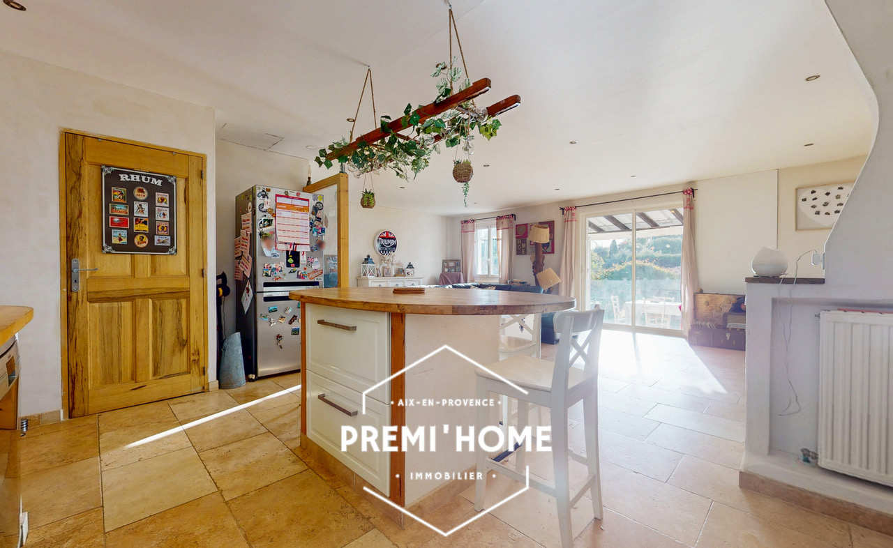5 PIÈCES 128 M2 MAISON PLAIN PIED PISCINE ET GARAGE AUREILLE - Premi'home Agence immobilière Aix En Provence