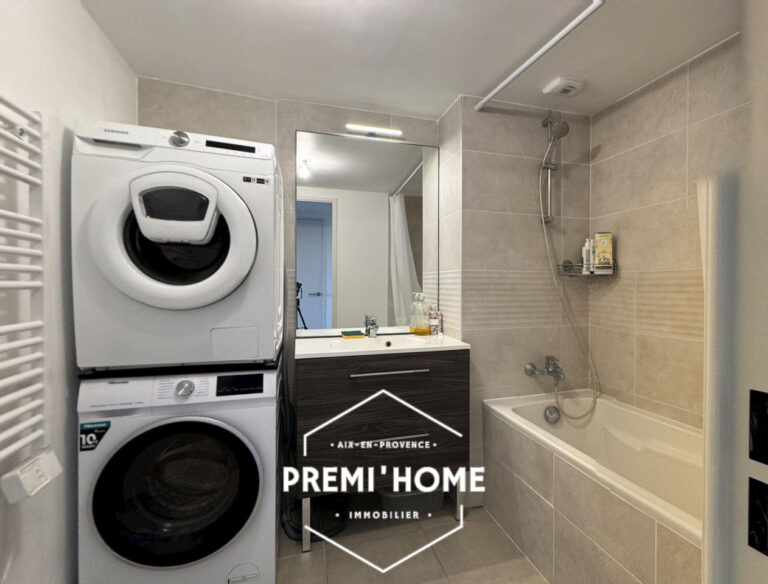 APPARTEMENT DE STANDING – T4 de 99m2 avec terrasse de 150 m2 - Premi'home Agence immobilière Aix En Provence