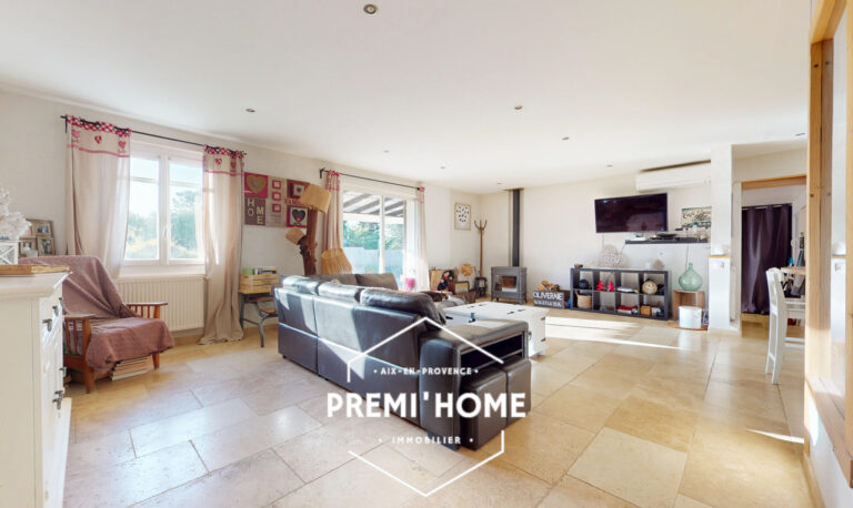 5 PIÈCES 128 M2 MAISON PLAIN PIED PISCINE ET GARAGE AUREILLE - Premi'home Agence immobilière Aix En Provence