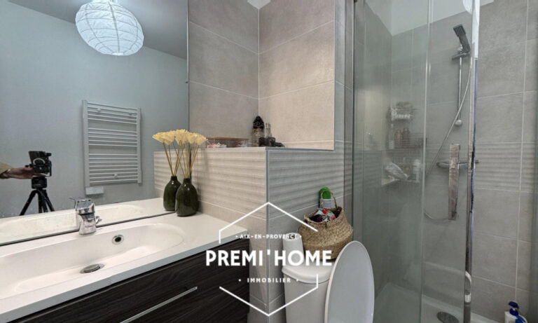 APPARTEMENT DE STANDING – T4 de 99m2 avec terrasse de 150 m2 - Premi'home Agence immobilière Aix En Provence