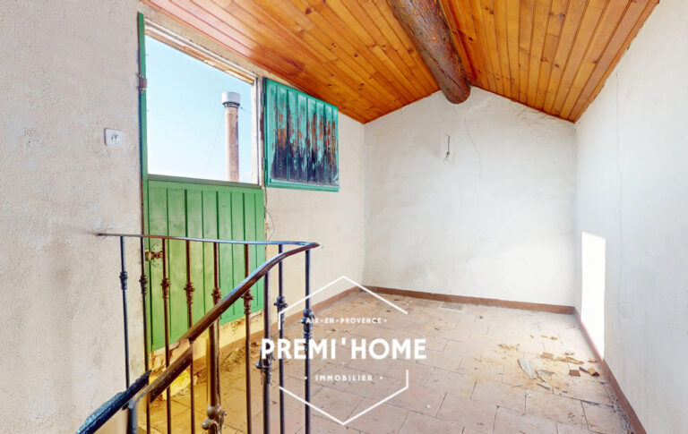 6 PIÈCES 105 M2 MAISON  DE VILLAGE À RÉNOVER AUREILLE - Premi'home Agence immobilière Aix En Provence