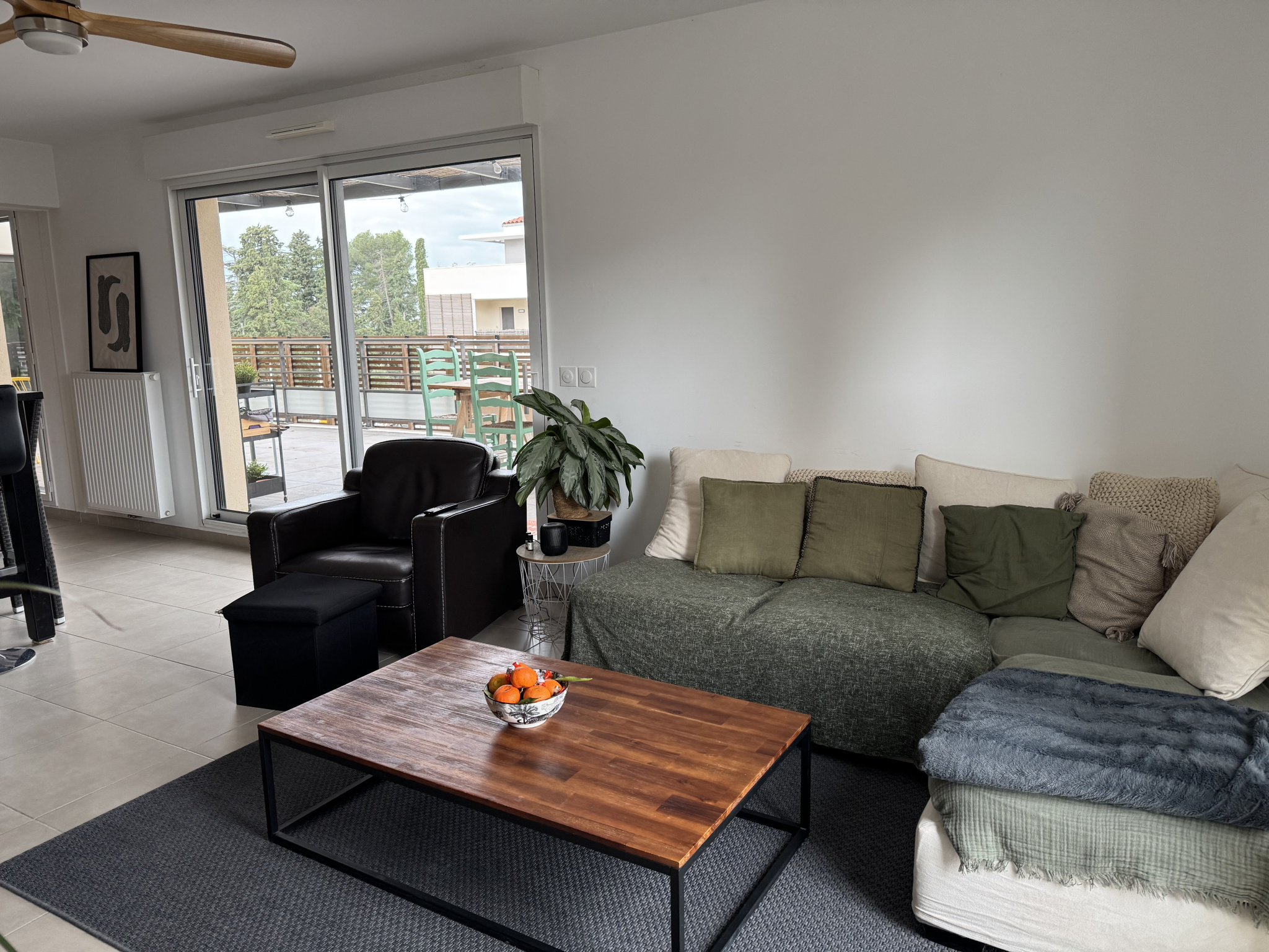 APPARTEMENT DE STANDING – T4 de 99m2 avec terrasse de 150 m2 - Premi'home Agence immobilière Aix En Provence