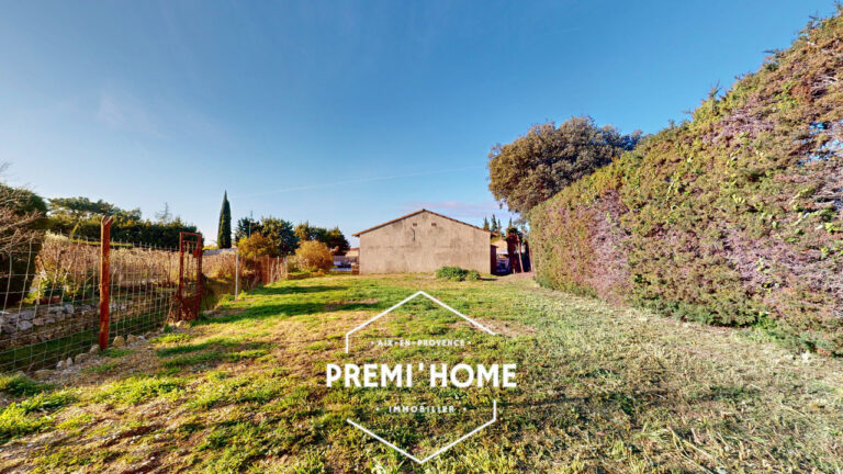 5 PIÈCES 128 M2 MAISON PLAIN PIED PISCINE ET GARAGE AUREILLE - Premi'home Agence immobilière Aix En Provence