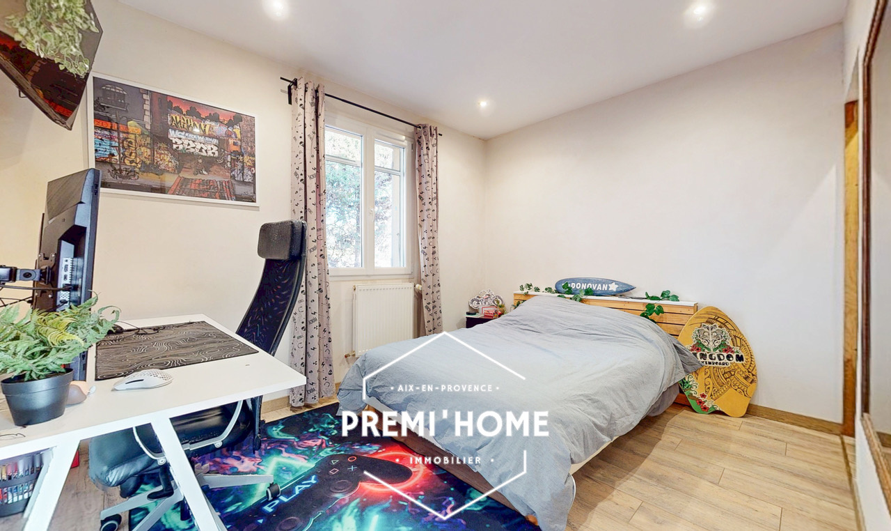 5 PIÈCES 128 M2 MAISON PLAIN PIED PISCINE ET GARAGE AUREILLE - Premi'home Agence immobilière Aix En Provence