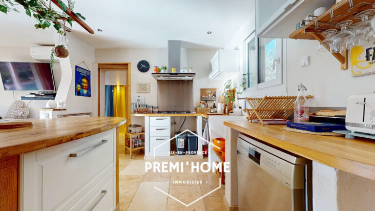 5 PIÈCES 128 M2 MAISON PLAIN PIED PISCINE ET GARAGE AUREILLE - Premi'home Agence immobilière Aix En Provence