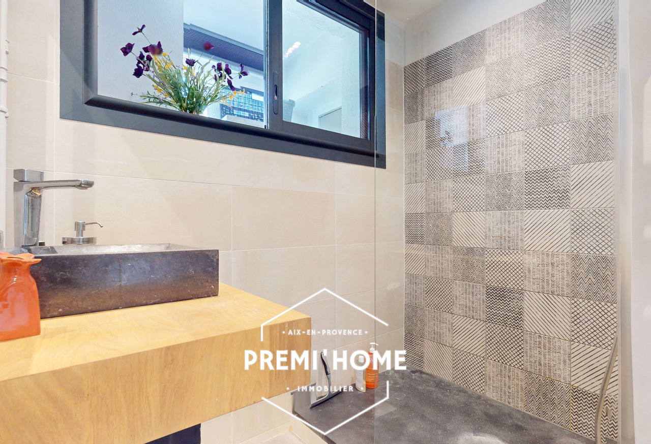 Appartement T3 rénové   Calme absolu, balcon plein sud, proc - Premi'home Agence immobilière Aix En Provence