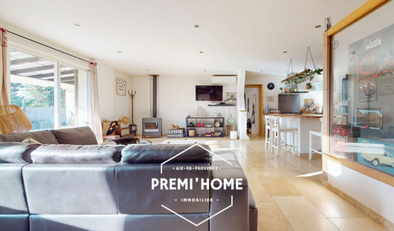 5 PIÈCES 128 M2 MAISON PLAIN PIED PISCINE ET GARAGE AUREILLE - Premi'home Agence immobilière Aix En Provence