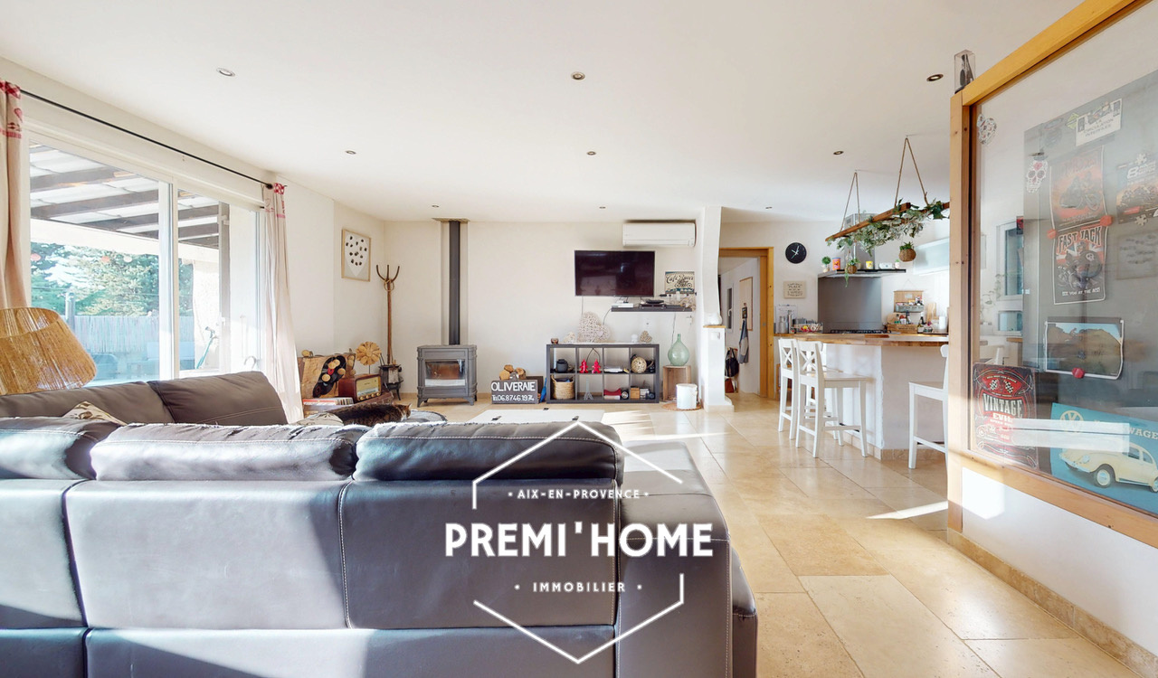 5 PIÈCES 128 M2 MAISON PLAIN PIED PISCINE ET GARAGE AUREILLE - Premi'home Agence immobilière Aix En Provence
