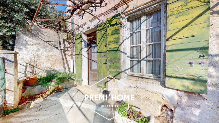6 PIÈCES 105 M2 MAISON  DE VILLAGE À RÉNOVER AUREILLE - Premi'home Agence immobilière Aix En Provence
