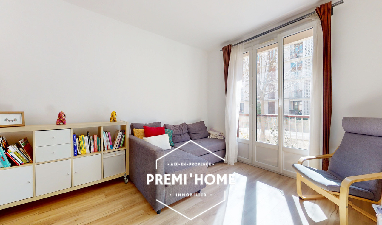 AIX-EN-PROVENCE NORD   T3 RÉNOVÉ 60 m2   TRAVERSANT   CAVE - Premi'home Agence immobilière Aix En Provence