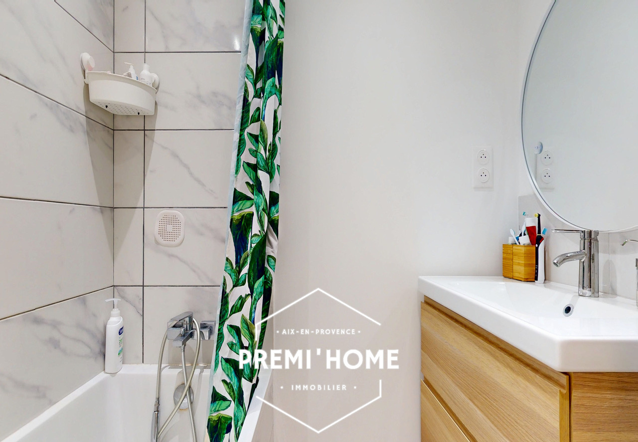 AIX-EN-PROVENCE NORD   T3 RÉNOVÉ 60 m2   TRAVERSANT   CAVE - Premi'home Agence immobilière Aix En Provence