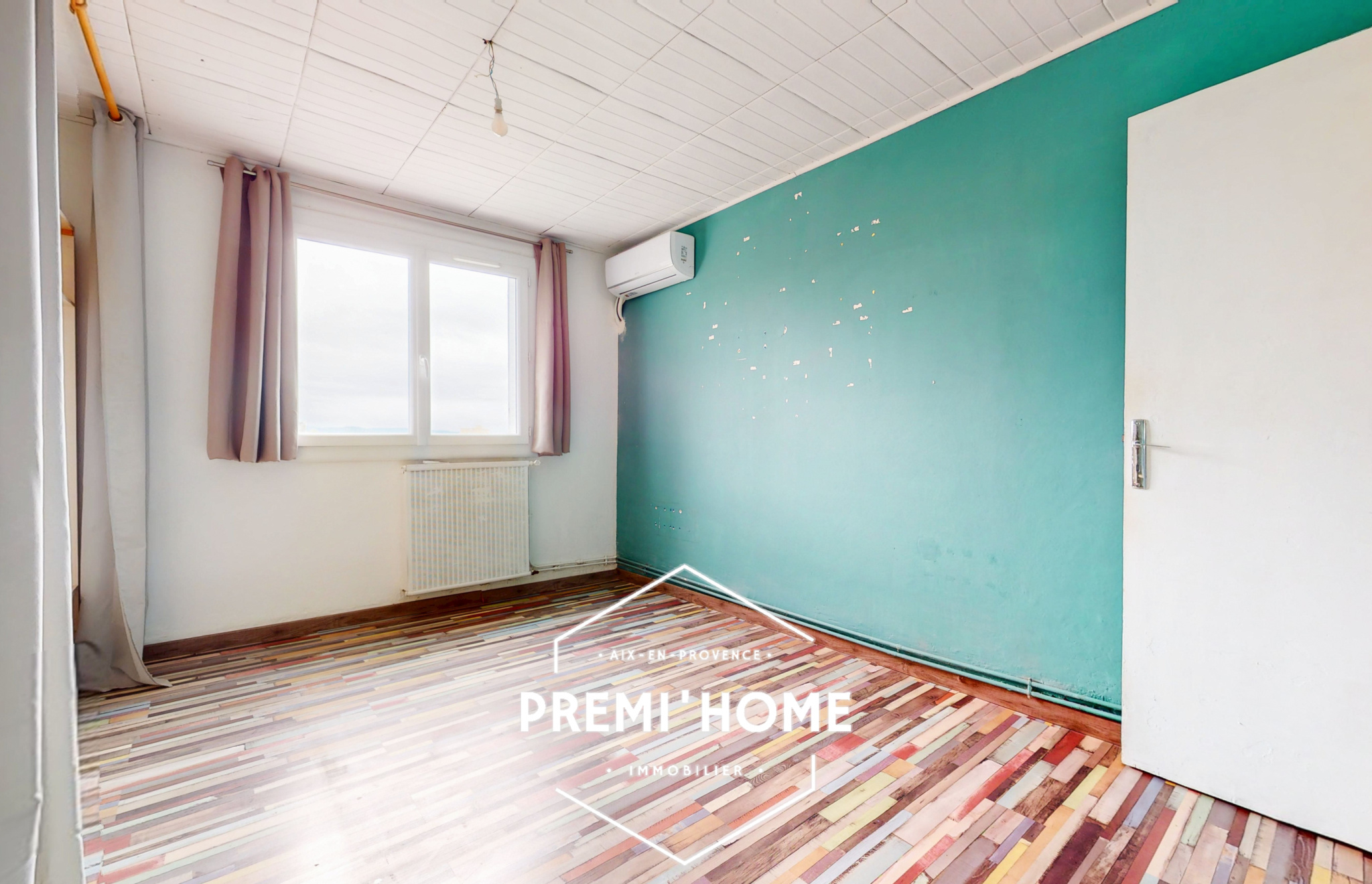 T3 A RAFRAICHIR DENIER ETAGE - Premi'home Agence immobilière Aix En Provence