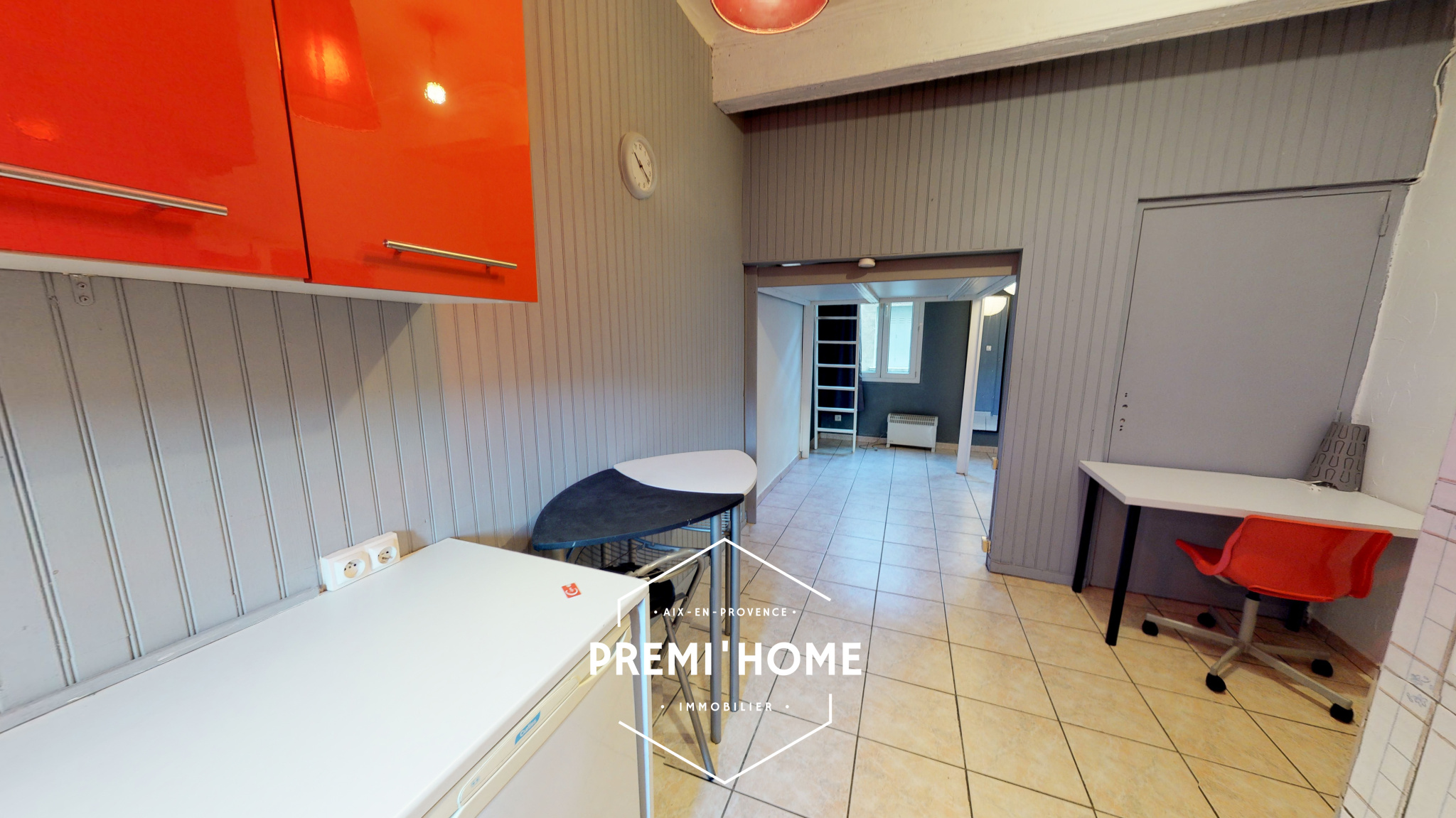 * GRAND T1 * PLACE DES TANNEURS  * - Premi'home Agence immobilière Aix En Provence
