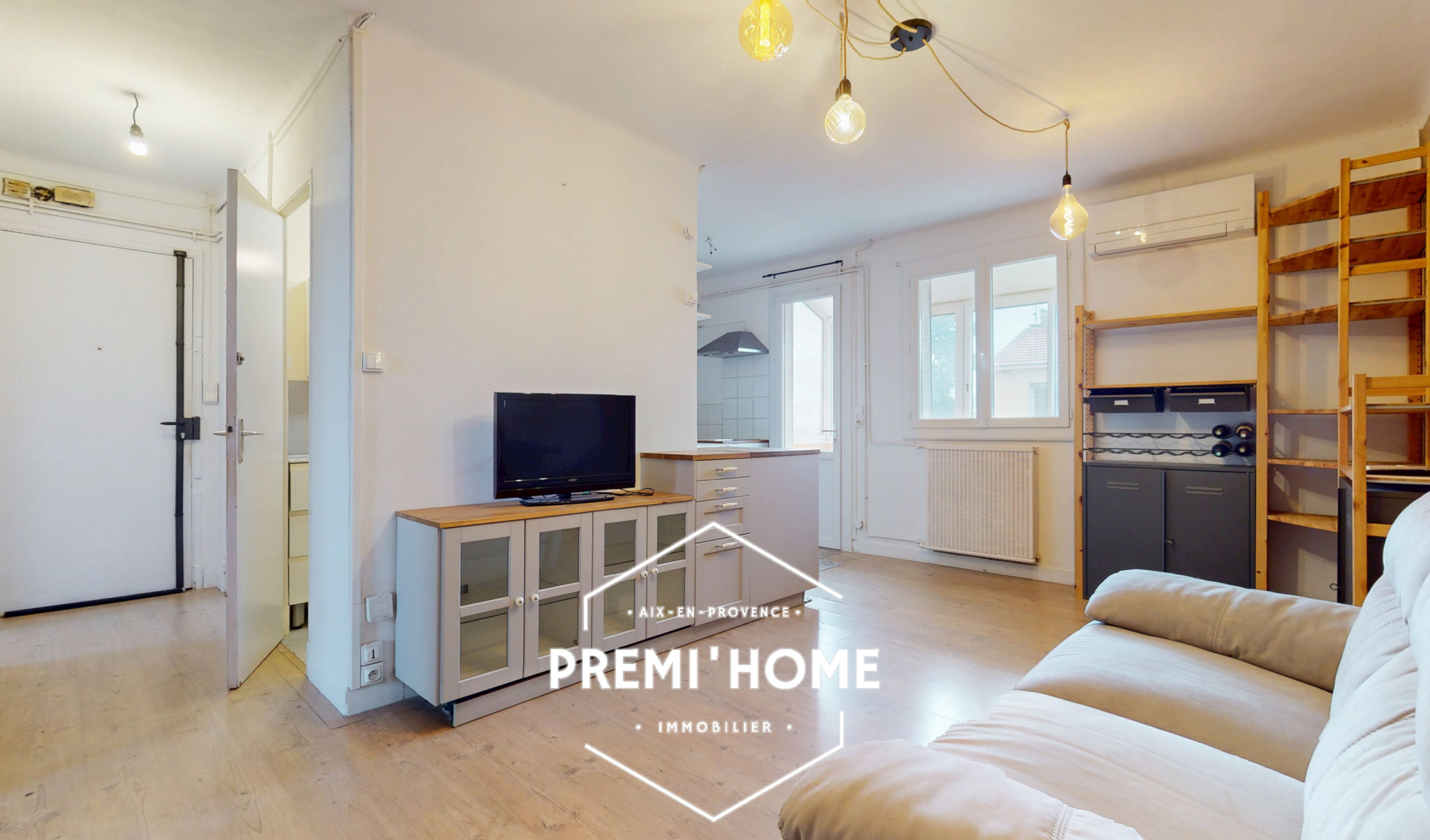 T3 A RAFRAICHIR DENIER ETAGE - Premi'home Agence immobilière Aix En Provence