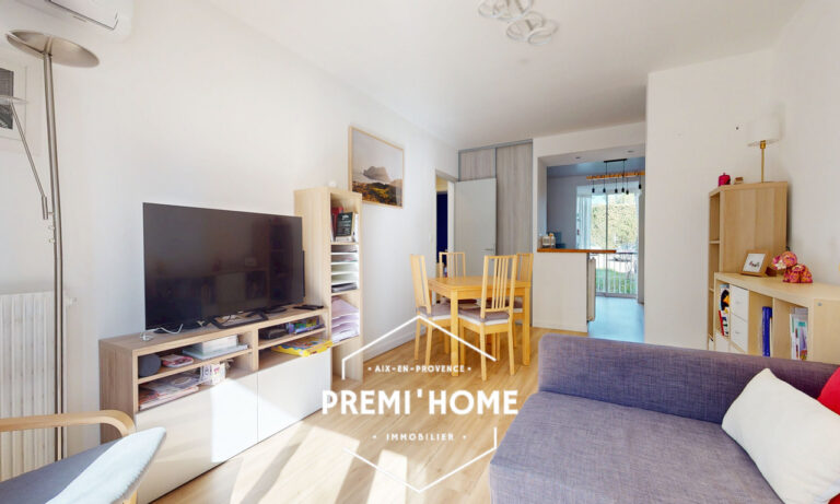 AIX-EN-PROVENCE NORD   T3 RÉNOVÉ 60 m2   TRAVERSANT   CAVE - Premi'home Agence immobilière Aix En Provence