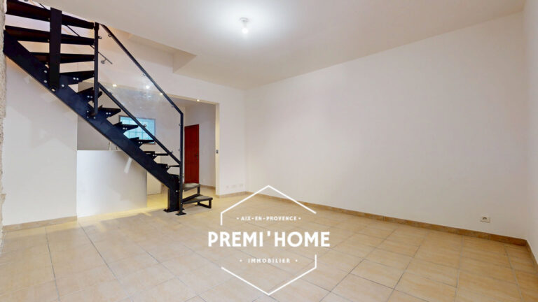 Appartement T3 en duplex avec stationnement   Rousset (13790 - Premi'home Agence immobilière Aix En Provence