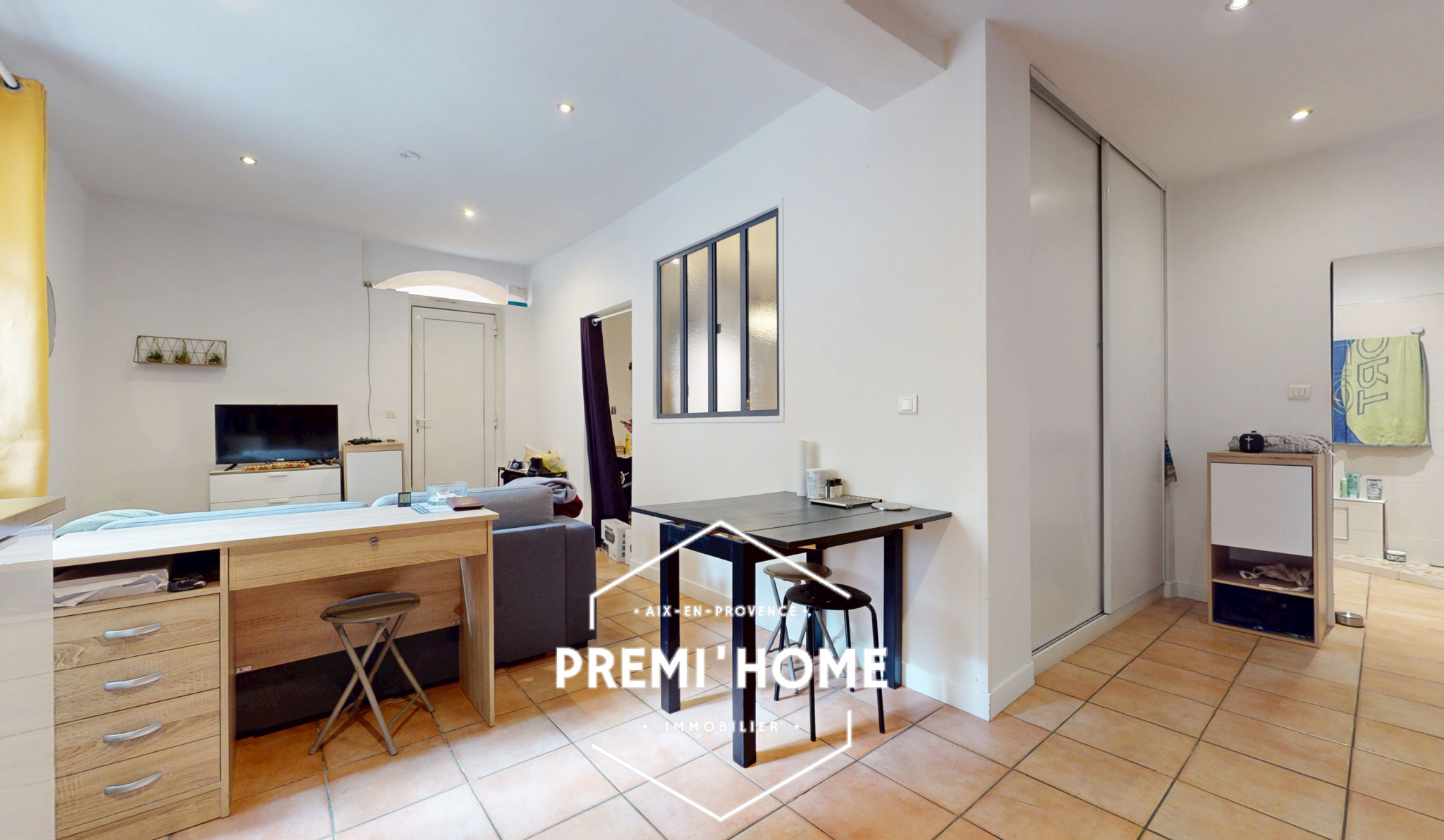 A VENDRE T2 CENTRE VILLE HISTORIQUE - Premi'home Agence immobilière Aix En Provence