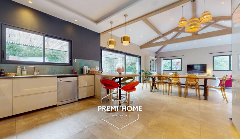 MAISON RECENTE AVEC PISCINE SAINT MARC JAUMEGARDE - Premi'home Agence immobilière Aix En Provence