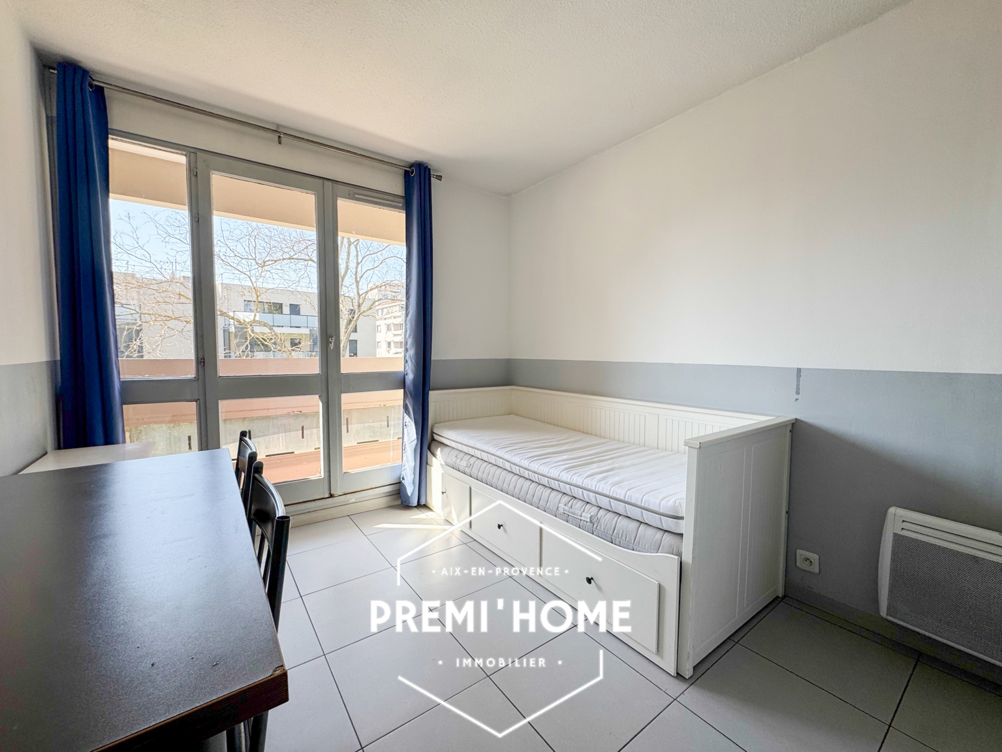 A VENDRE STUDIO MEUBLE LA PARADE AIX SUD - Premi'home Agence immobilière Aix En Provence