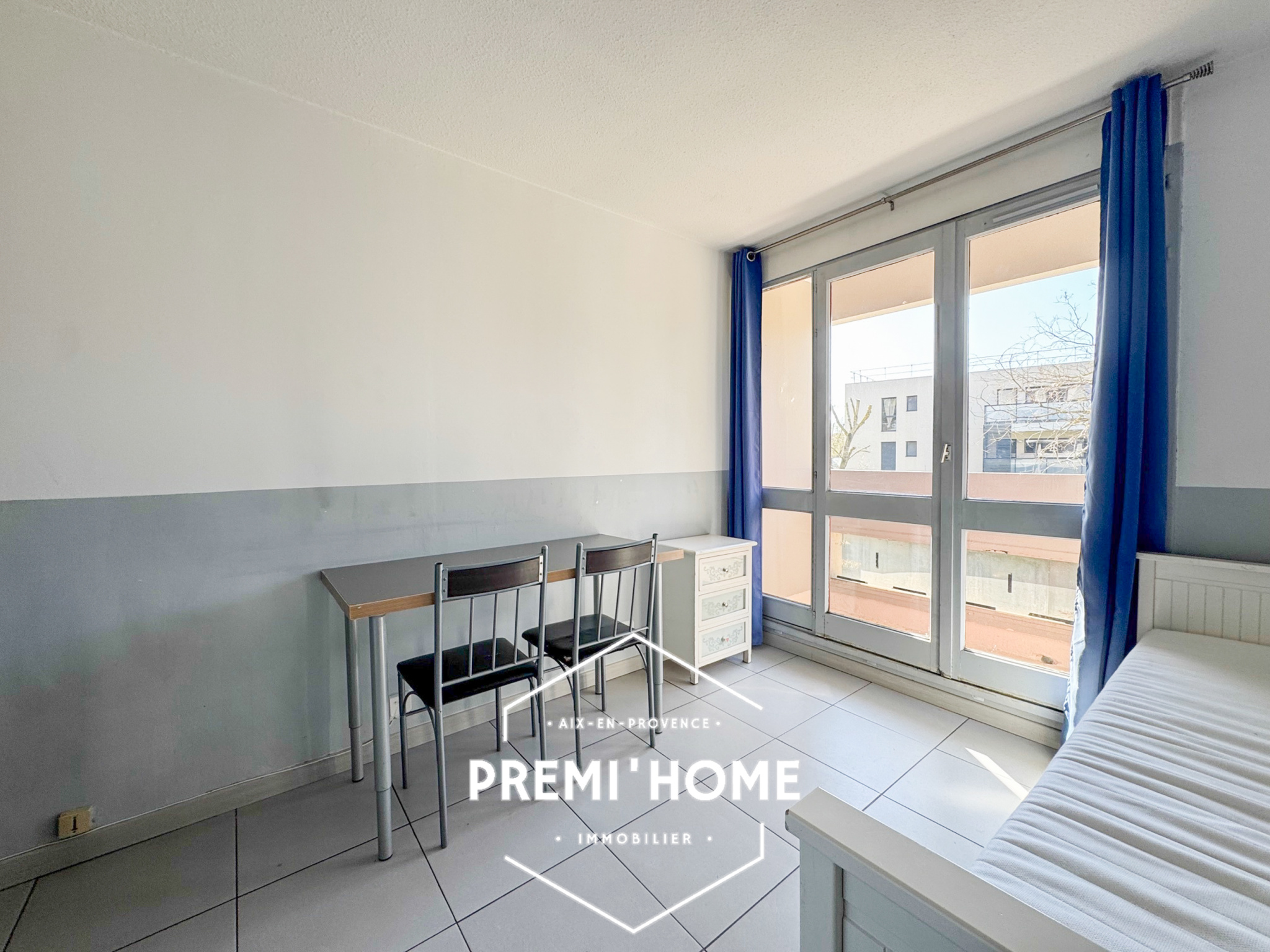 A VENDRE STUDIO MEUBLE LA PARADE AIX SUD - Premi'home Agence immobilière Aix En Provence