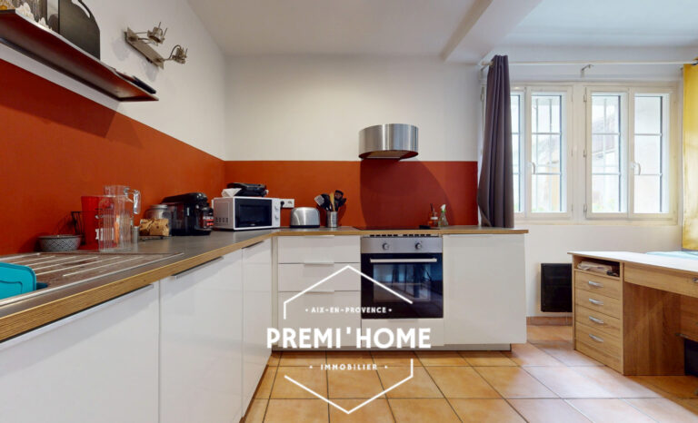 A VENDRE T2 CENTRE VILLE HISTORIQUE - Premi'home Agence immobilière Aix En Provence