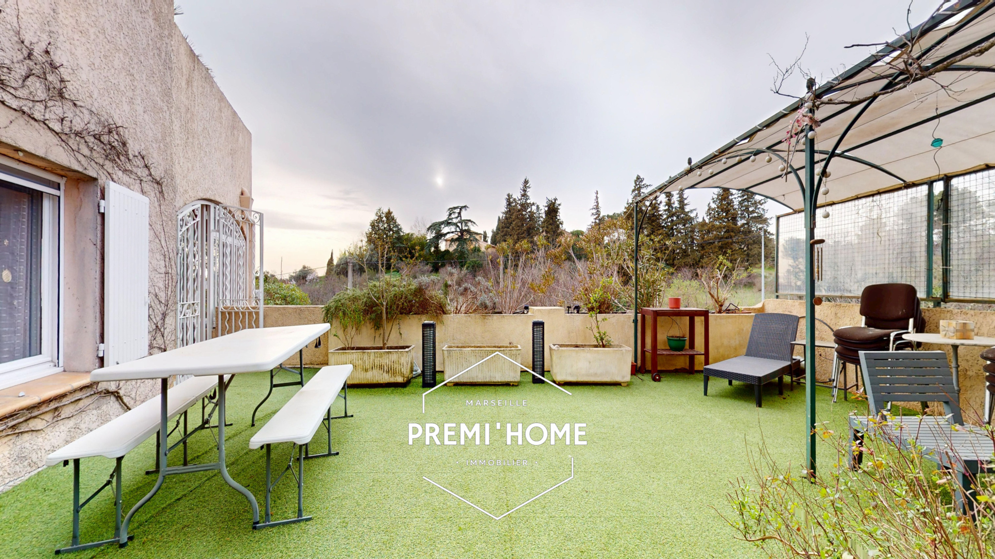 A VENDRE T3 AIX NORD GRANDE TERRASSE ET GARAGE - Premi'home Agence immobilière Aix En Provence