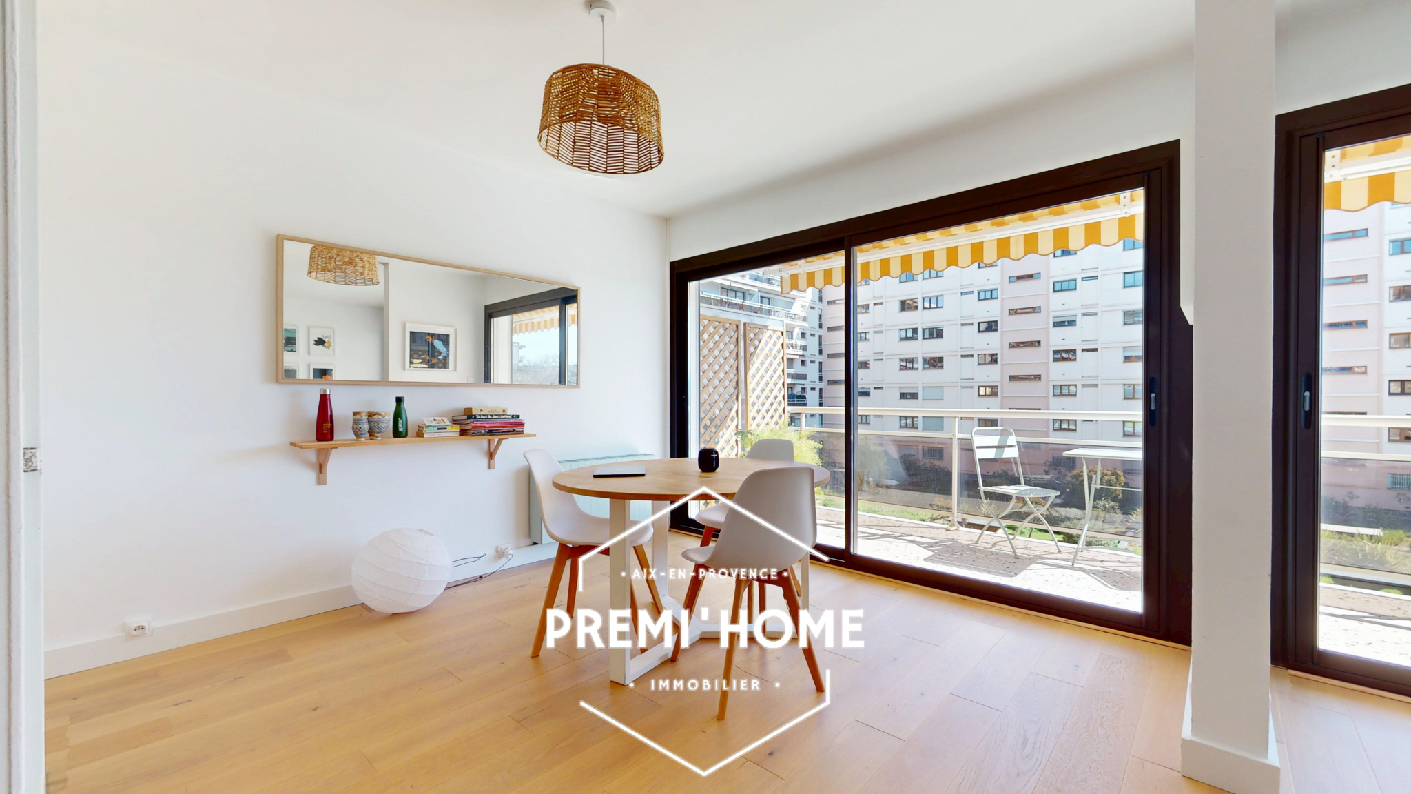 A VENDRE T2/3 RENOVE TOUR D&rsquo;AYGUOSI AIX EN PROVENCE - Premi'home Agence immobilière Aix En Provence